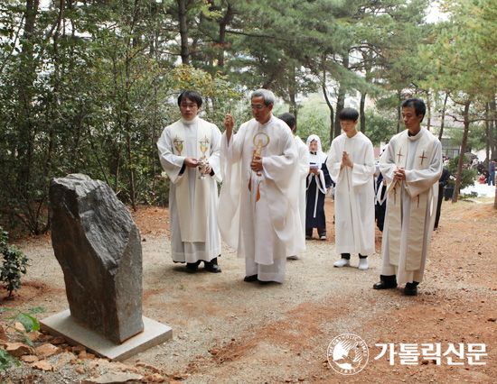 수원교구 연성본당, 야외 제대·십자가의 길 봉헌